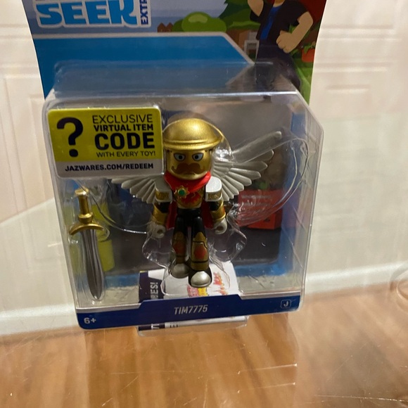Roblox DevSeries Hide & Seek Extreme TIM7775 Toy Figure with Virtual Item Code - Picture 6 of 6